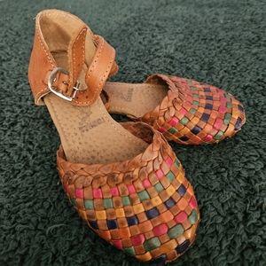 Girls huaraches